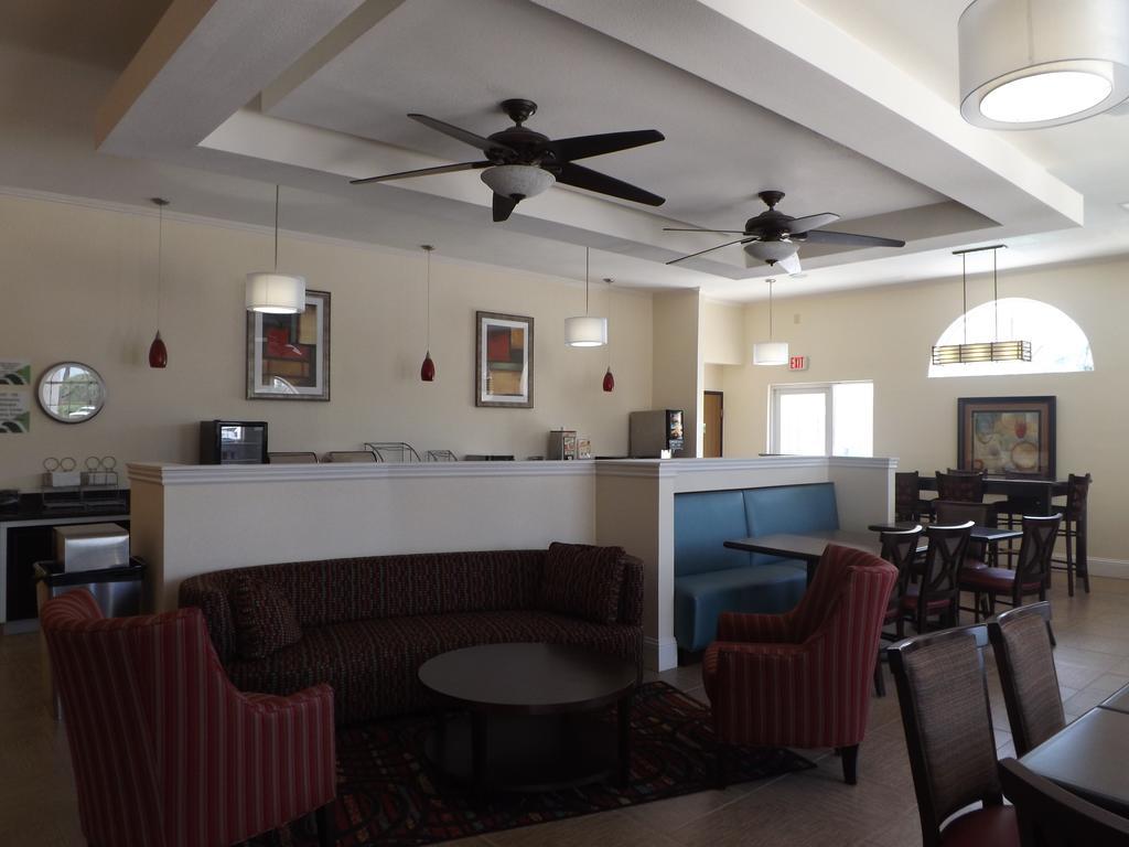 Wingate By Wyndham Hotel