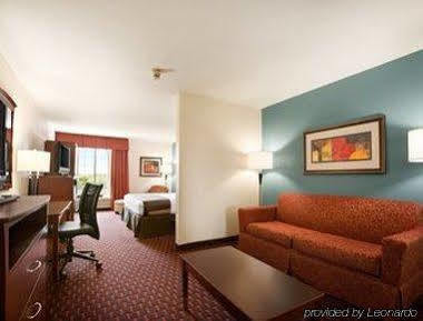 Wingate By Wyndham Hotel