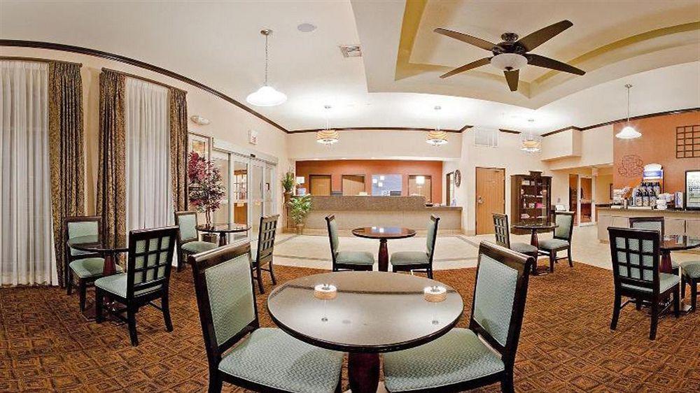 Hotel Wingate By Wyndham 3*