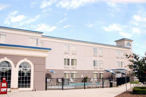Wingate By Wyndham 3*